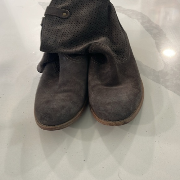 EUC N.D.C. Made by hand soft suede leather boots. - Picture 2 of 4